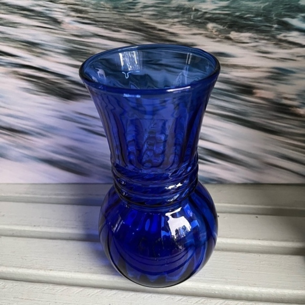 Vintage Cobalt Blue Anchor Hocking Ribbed Vase - Picture 3 of 8